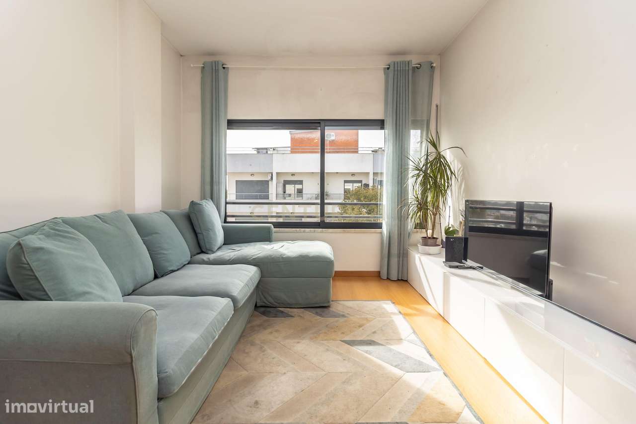 Apartamento T2 na  Quinta do Bom Retiro, Sobreda-8