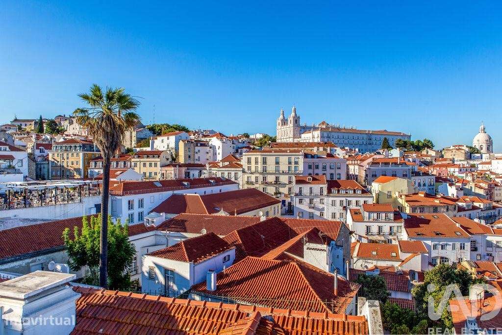 Prédio T4 em Santa Maria Maior de 199,00 m2 - Grande imagem: 1/22