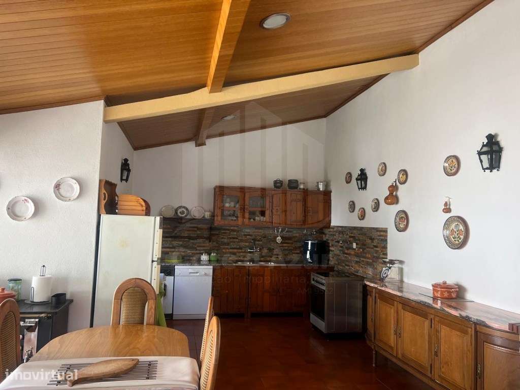 Moradia com 7 Assoalhadas , garagem e com terreno de 1.000 m2 zona ...-39