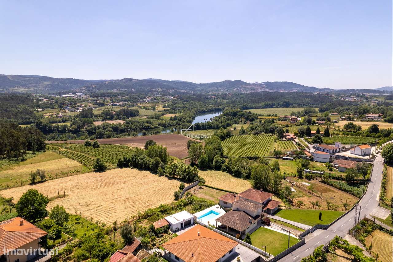 Refúgio de Tranquilidade: Uma Moradia Magnífica no Coração do Minho - Grande imagem: 5/60