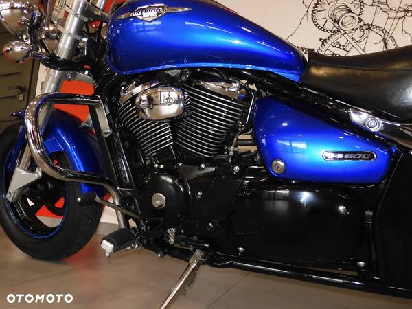 Suzuki Intruder - 37