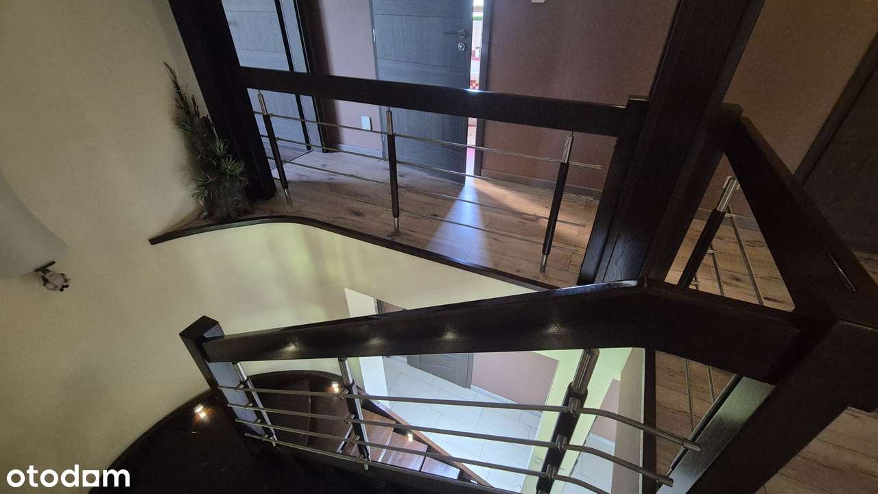 Wyjątkowy dom z dużą działka 3600m2 do zamieszkania.-16