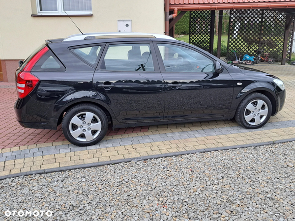 Kia Ceed 1.4 CVVT SW EX - 14