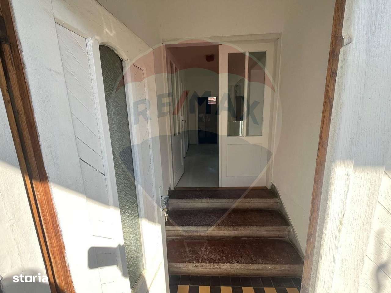 Proprietate de vânzare,  Stupini, potențial rezidențial sau comercial-3