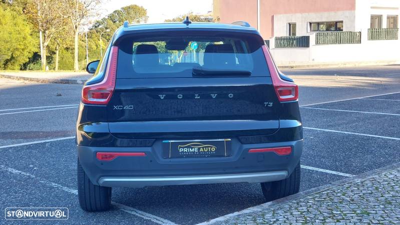 Volvo XC 40 1.5 T3 Momentum Plus Geartronic - 4