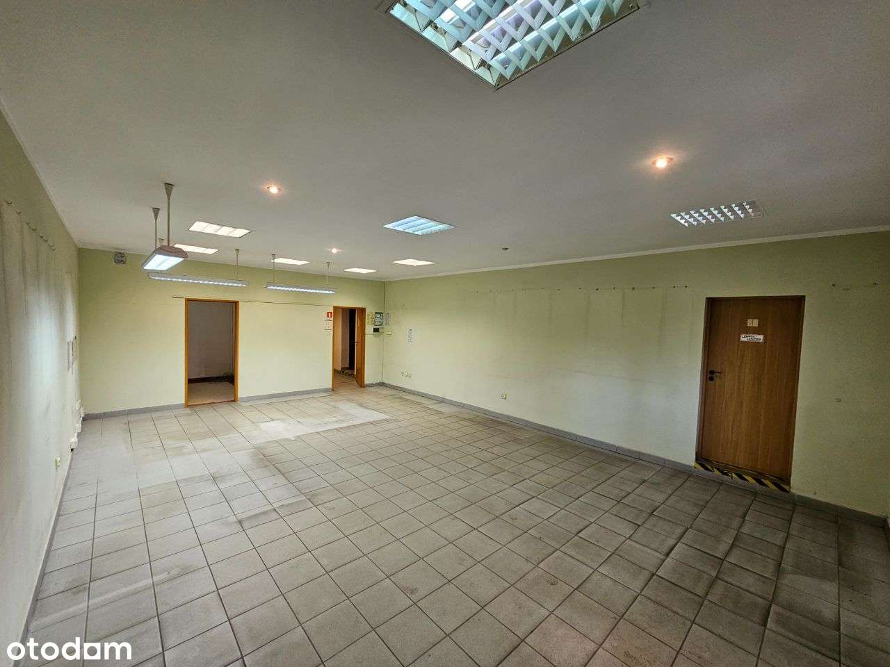 Budynek Magazynowo (228m² + 201 m² = 429m² Całość) - Pełny obrazek: 5/19