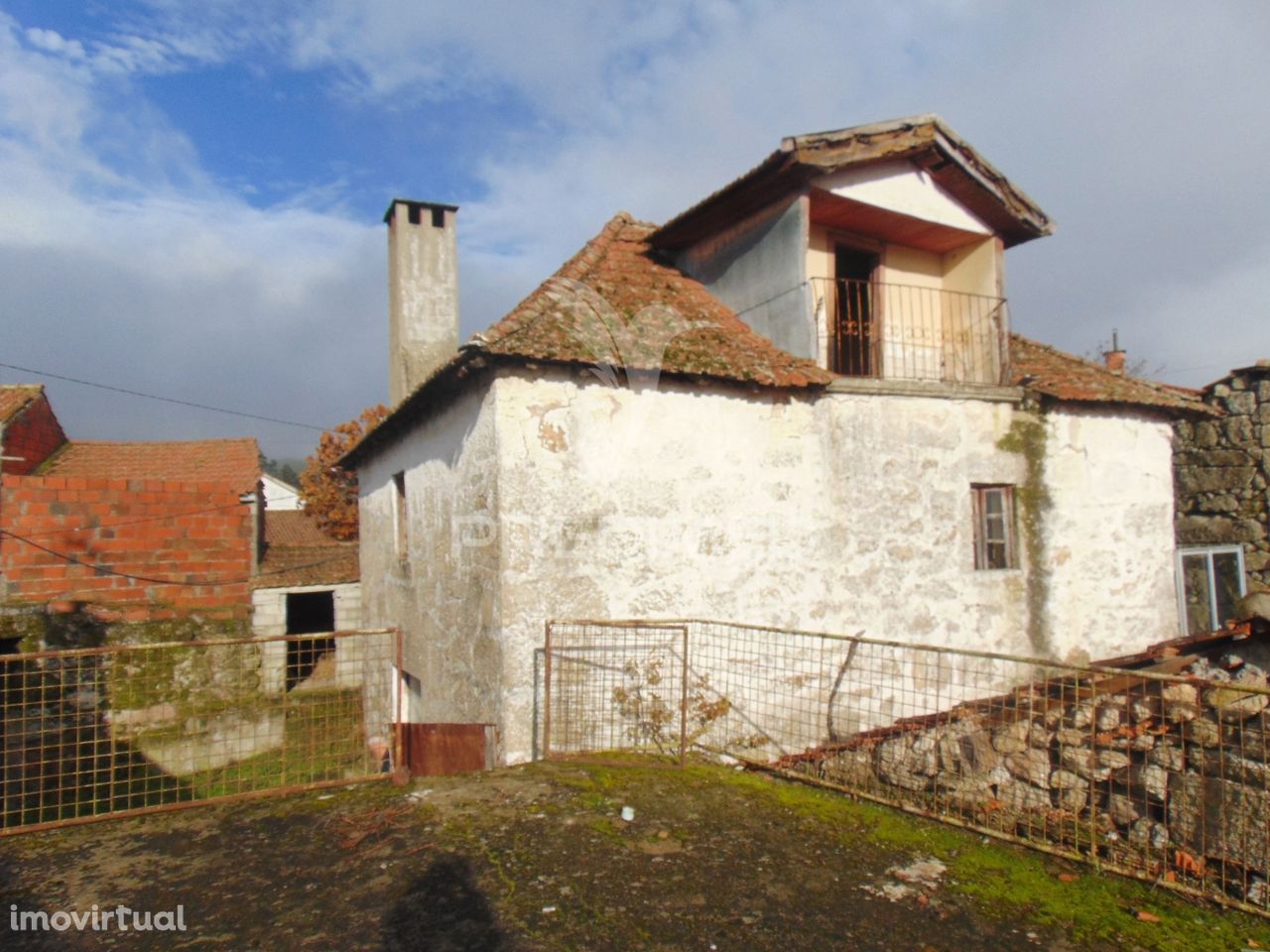 Casa antiga p/recuperar a 7 Kms de Murça