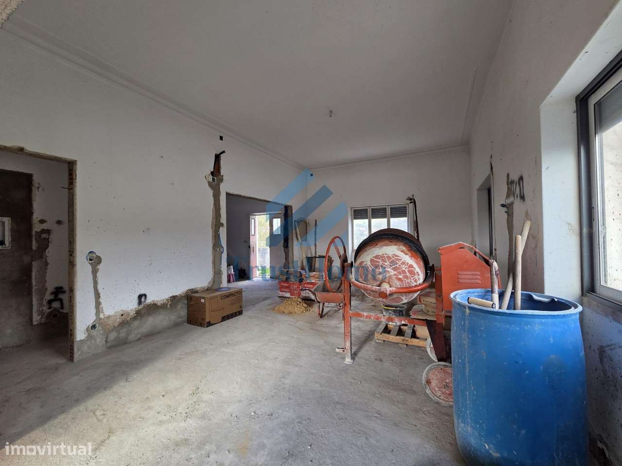 V4 para remodelação em São João da Ribeira a 13 Km de Rio Maior-16