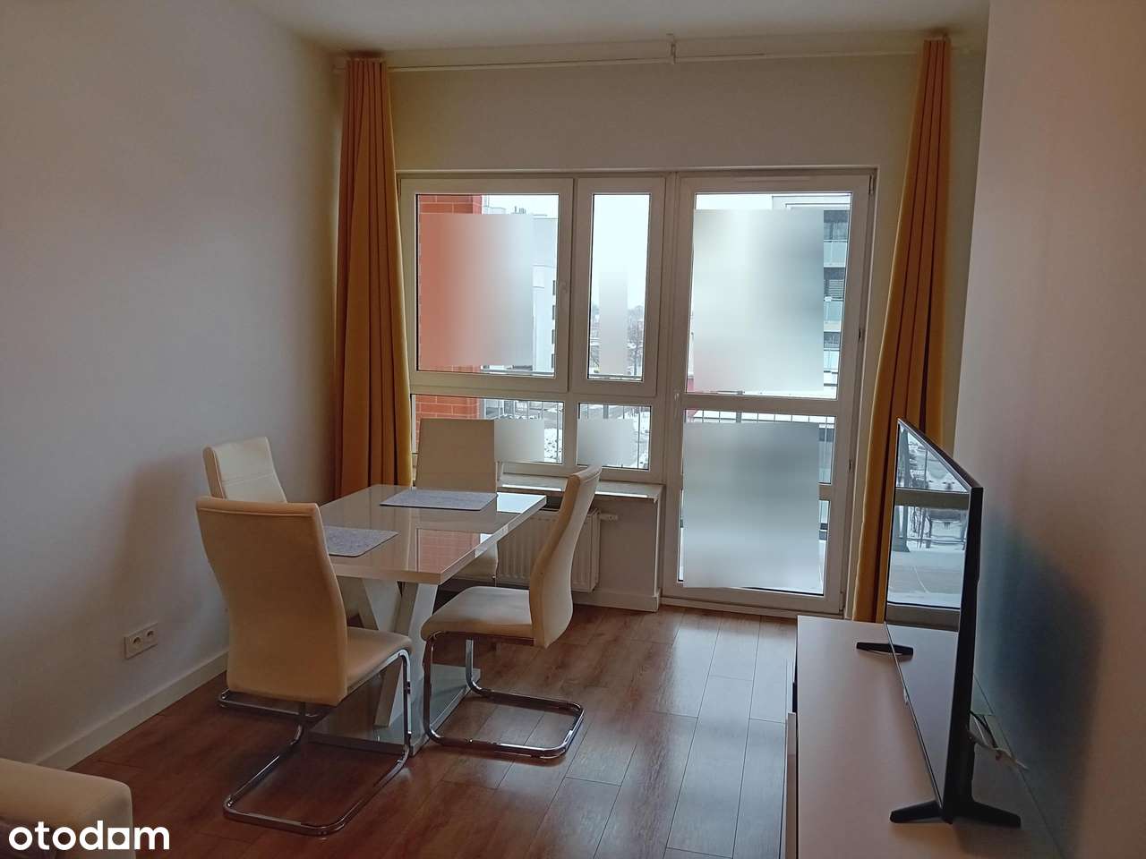 Pruszków 43 m2, 2 pokoje, gotowe do zamieszkania !-0