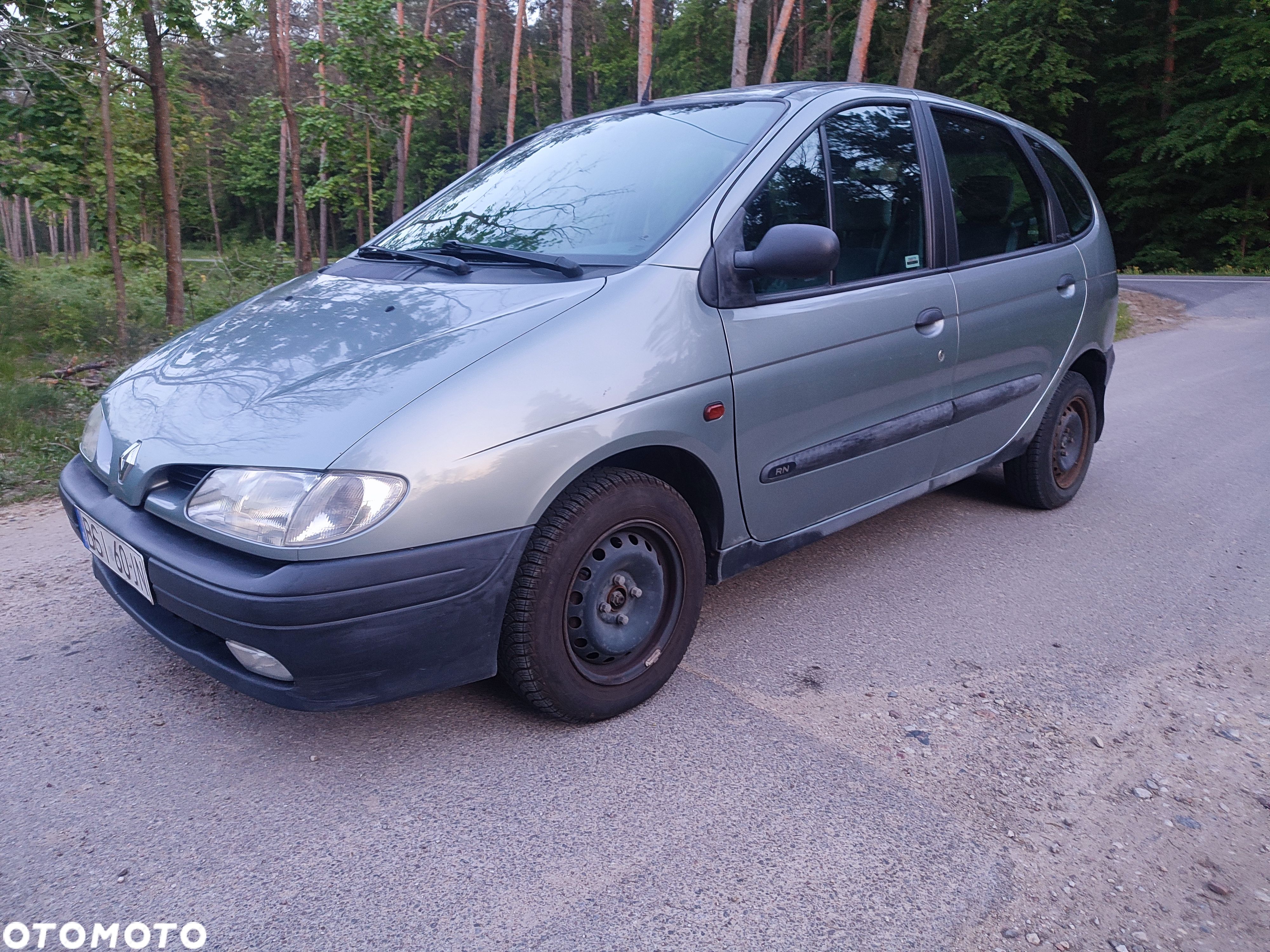 Renault Scenic - 1