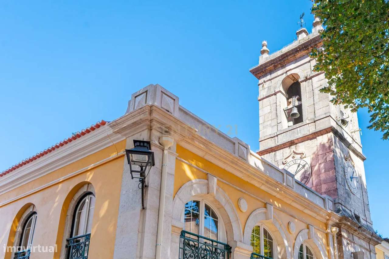 Hotel de 4 Estrelas com Projeto Aprovado e Mobilidade Única na Vila de-15
