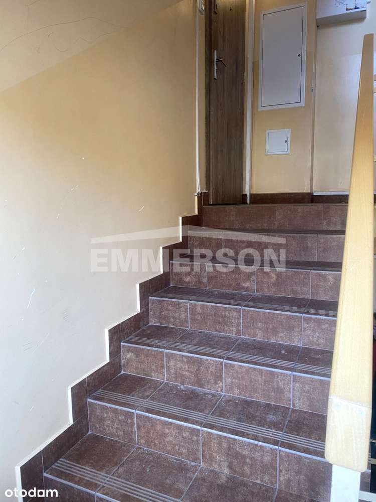 Dwupokojowe mieszkanie w centrum do remontu-11