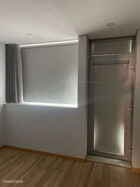 Predio a 200m da avenida de gaia e metro-0