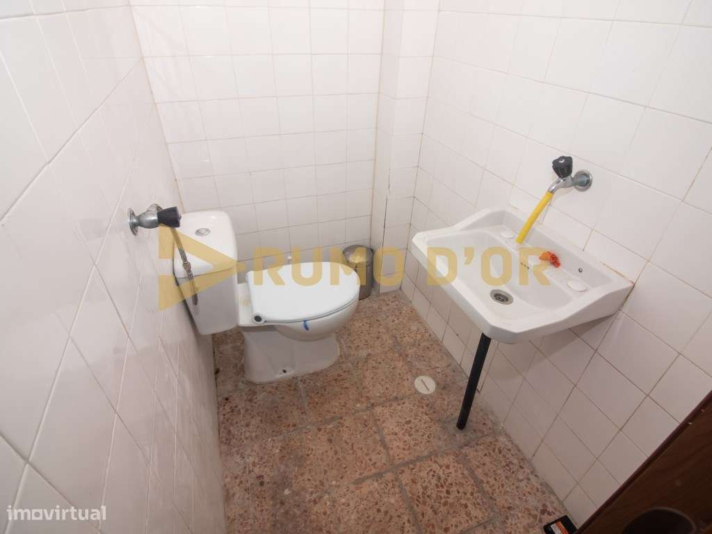 Armazém 198m² no Centro do Carregado - Com Escritório, Cozinha e Ca...-13