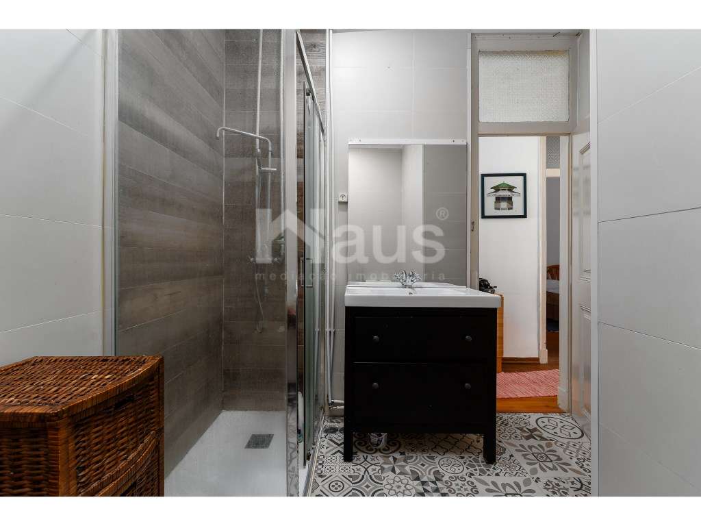 Prédio para venda na Baia do Seixal-6