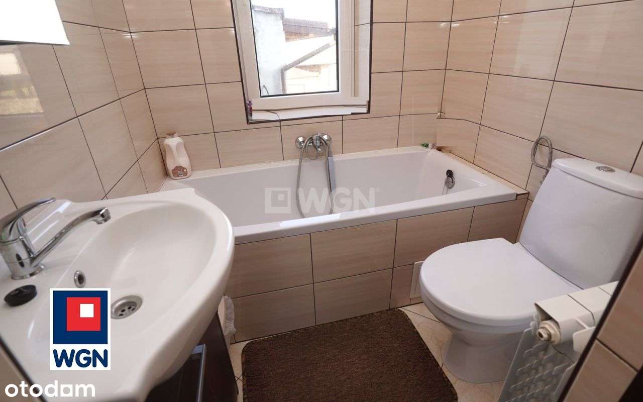 Praktyczny dom z dużym terenem..-12