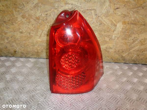 LAMPA PRAWY TYŁ PEUGEOT 307 FL KOMBI SW 05- - 1