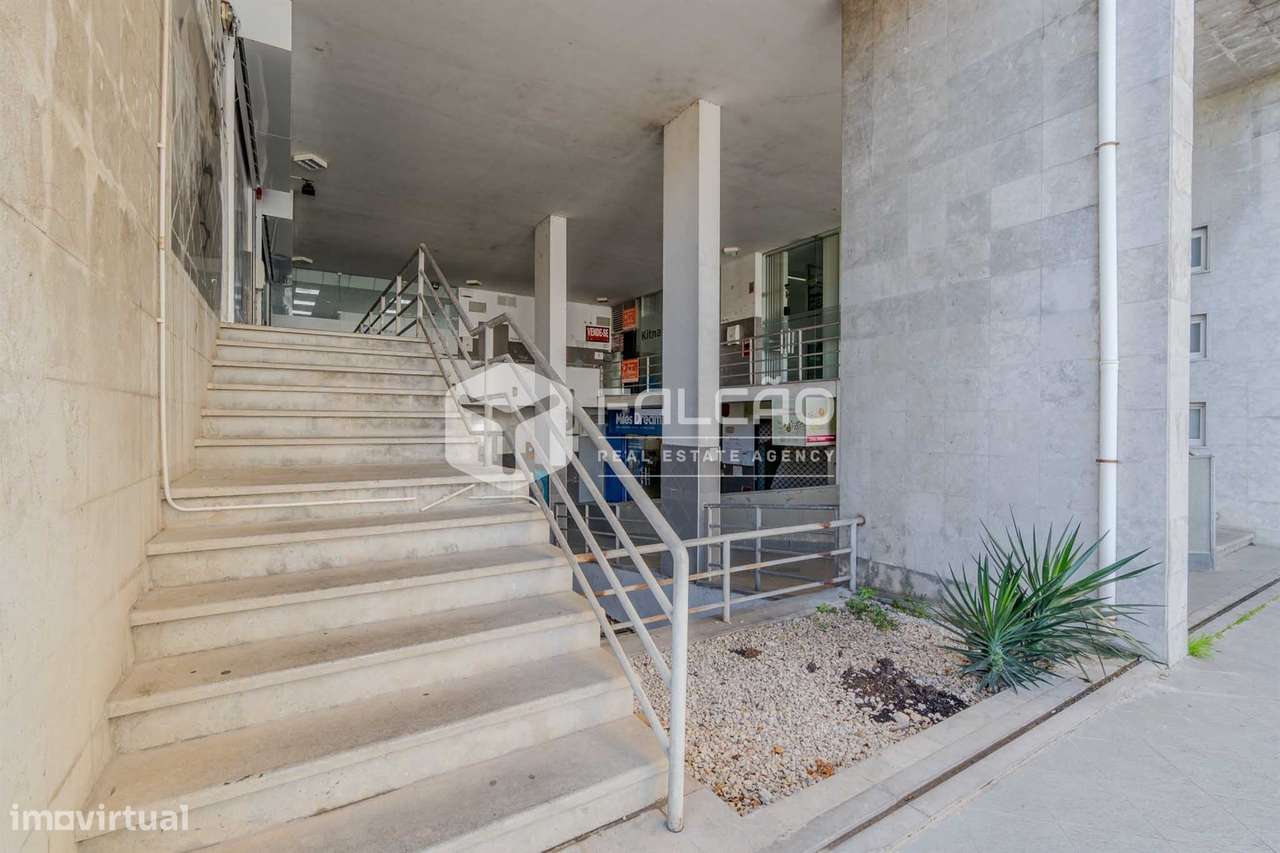 Loja  Venda em Algés, Linda-a-Velha e Cruz Quebrada-Dafundo,Oeiras-8