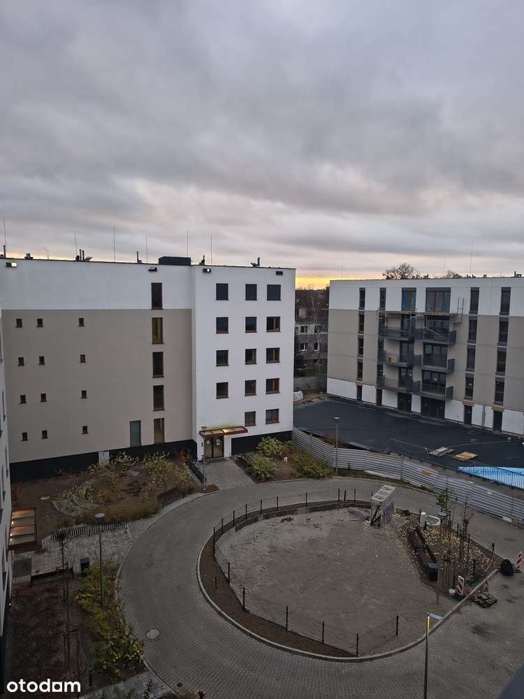 2 pokoje, bez PCC, bez prowizji, 4 piętro - widok na dziedziniec-0