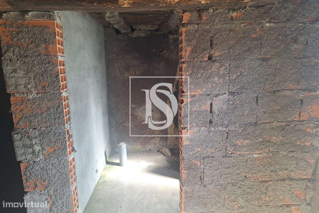 Imóvel em pedra para reconstrução no Caselho - Guardão - Grande imagem: 5/7