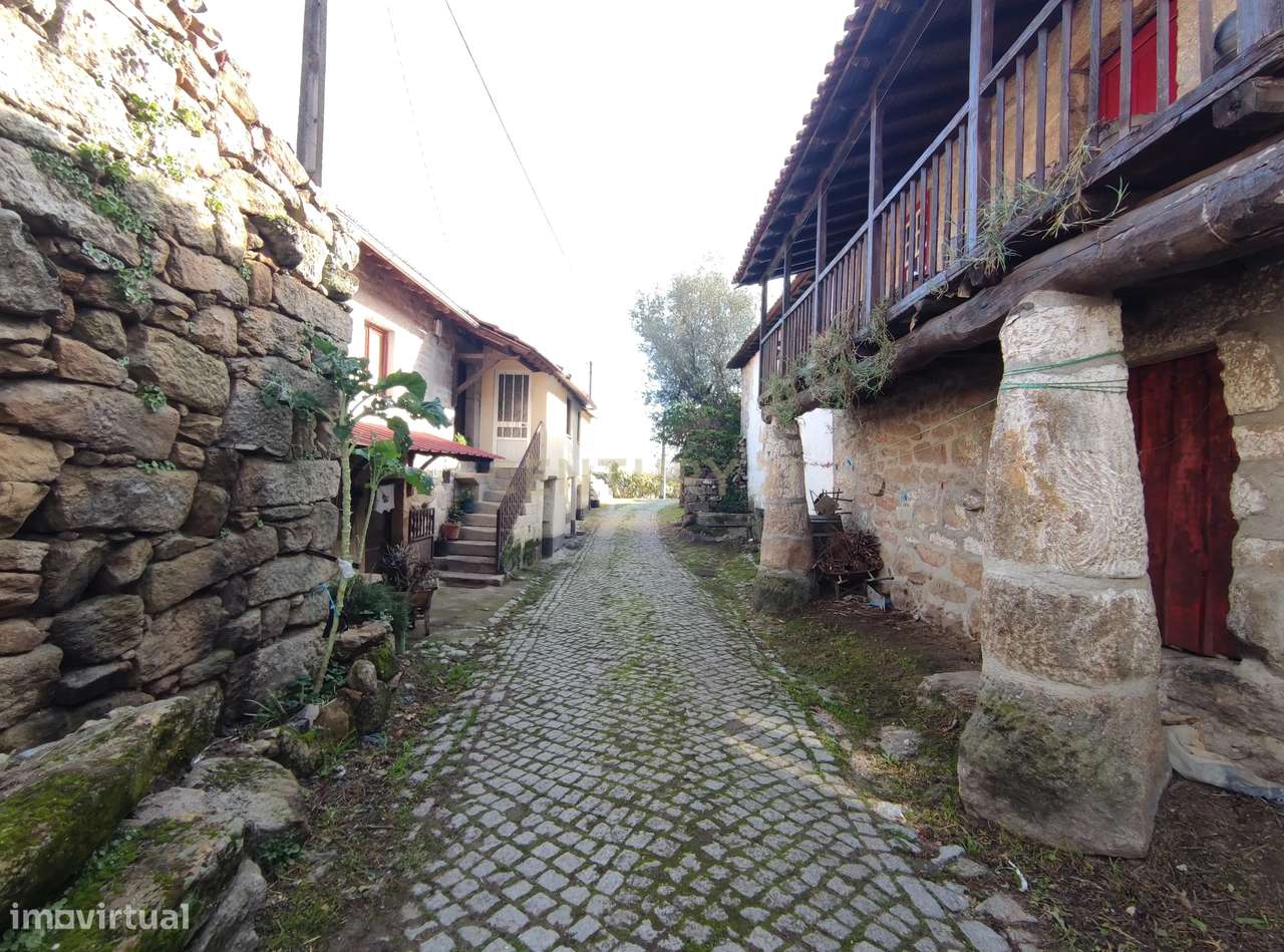 Moradia para recuperar a 5kms da cidade de Chaves-6