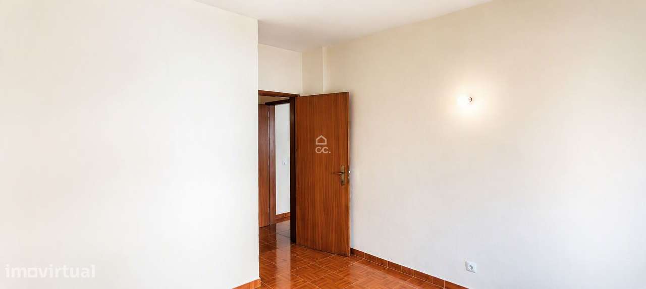 Apartamento T2 Renovado em Cascais-13