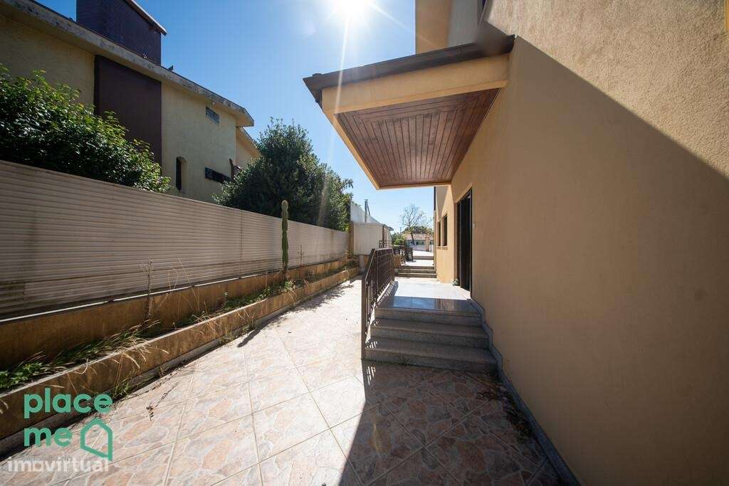 Moradia Individual com mais de 900m2 em Palmeira, Braga-2