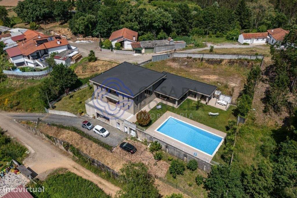 MORADIA COM PISCINA - Grande imagem: 5/48