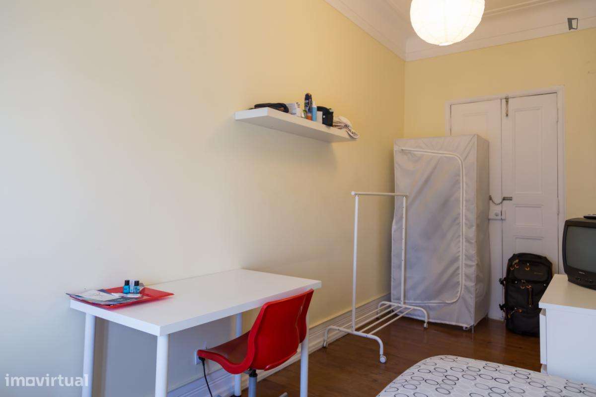 Quarto - localizado em Entrecampos Lisbon - Grande imagem: 4/10