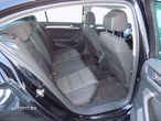 Volkswagen Passat 2.0 TDI DSG Comfortline - 22