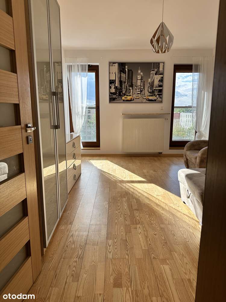 EN, metro, 3 pokoje, balkon, 75m2, sauna, siłka
