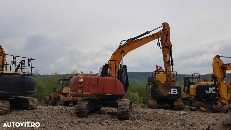 JCB JS 145 Excavator pe senile - 10