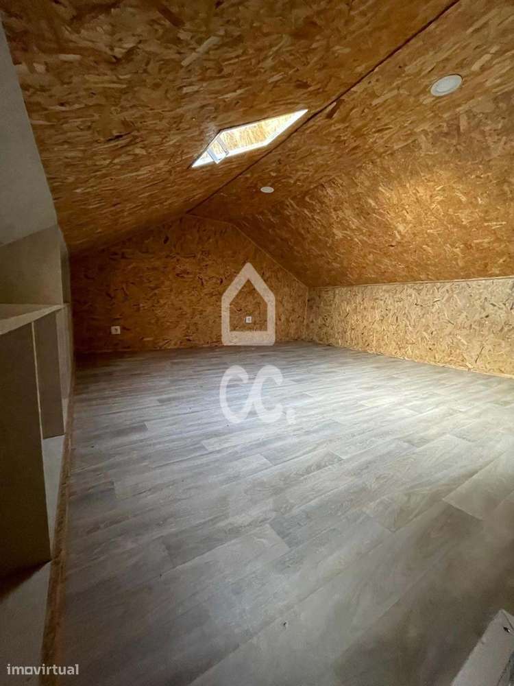 Moradia Geminada T2 Ramalde-13