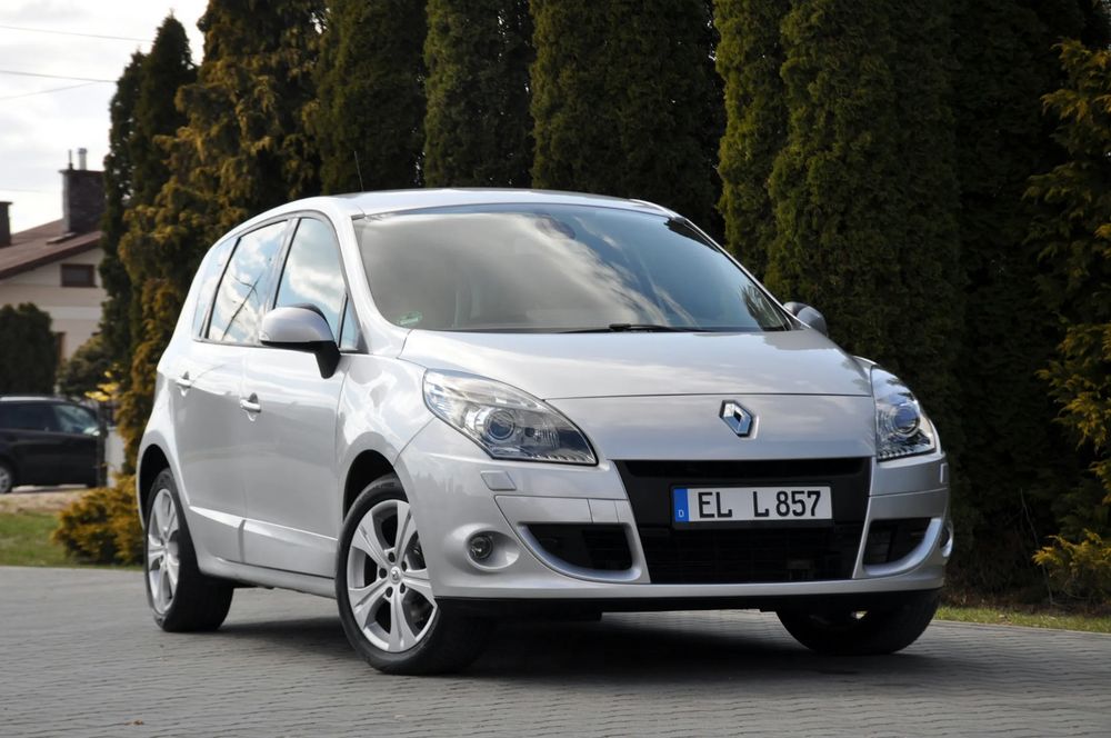 Renault Scenic III 2.0 16V 140 CVT Luxe 2010