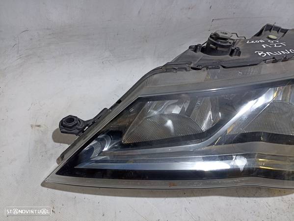 Farol Otica Esquerdo Seat Leon (5F1) - 2