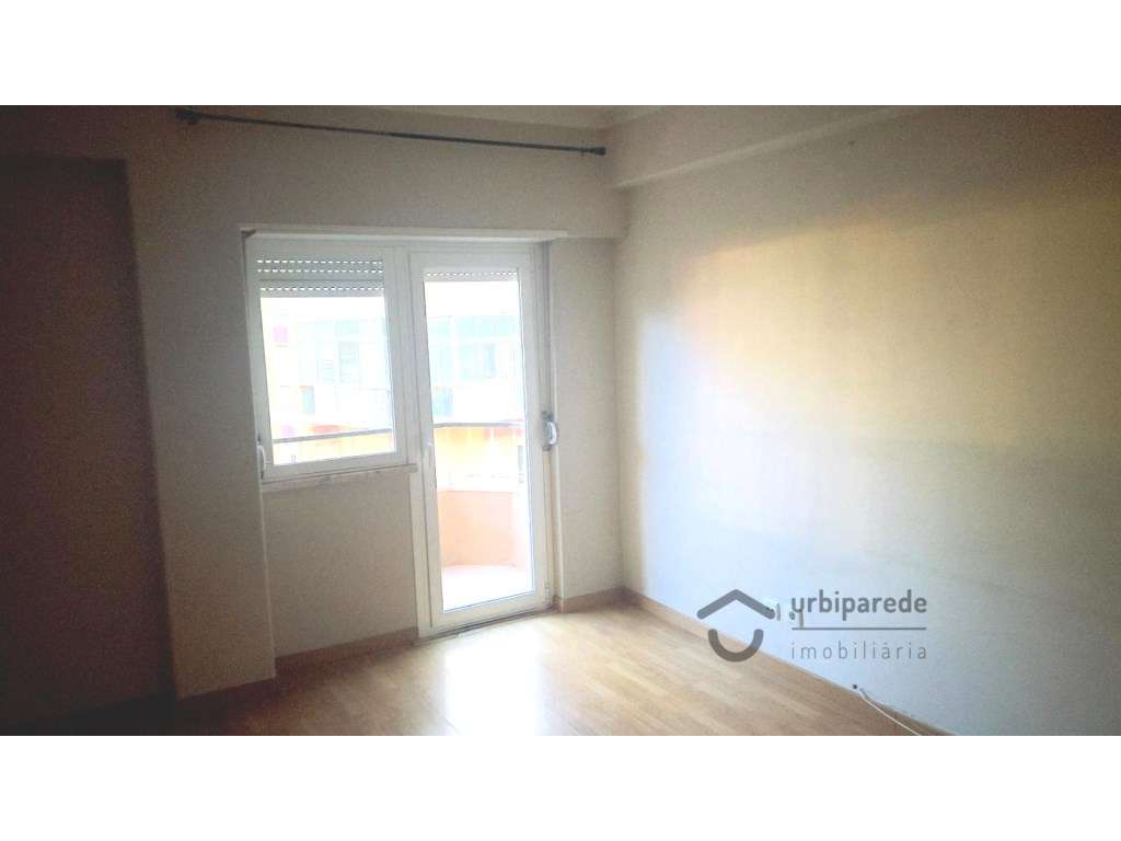 Apartamento T3, em Monte Abraão Queluz-3