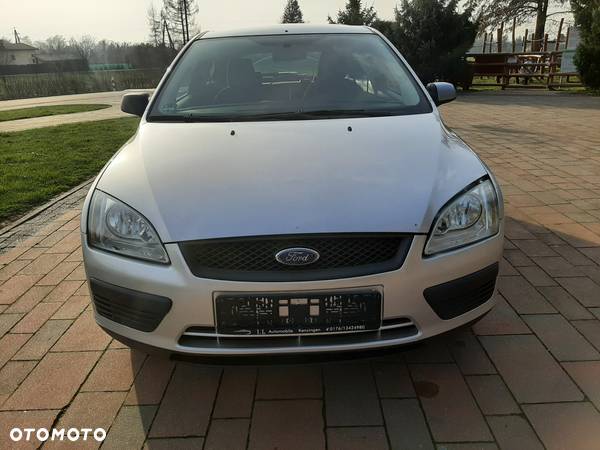 Ford Focus 1.4 16V Ambiente - 2