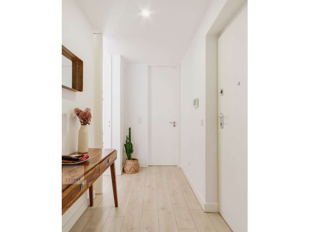 Apartamento T3 com garagem Amoreiras-11