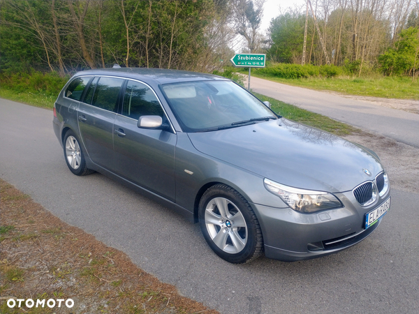 BMW Seria 5 525d Touring - 12