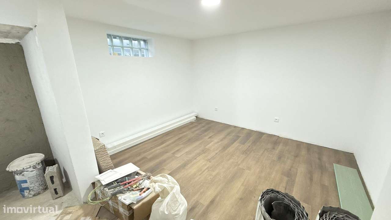 Moradia T3 + T1 Remodelada em Ermesinde-11