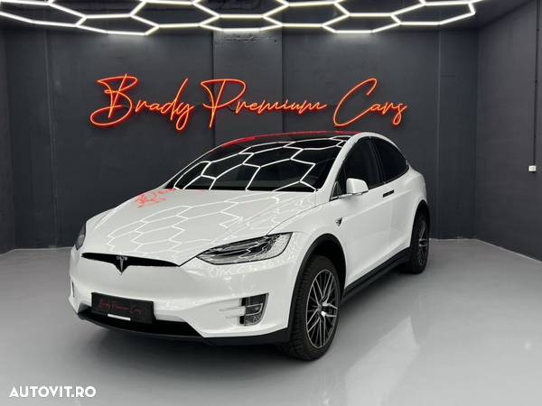 Tesla Model X - 2