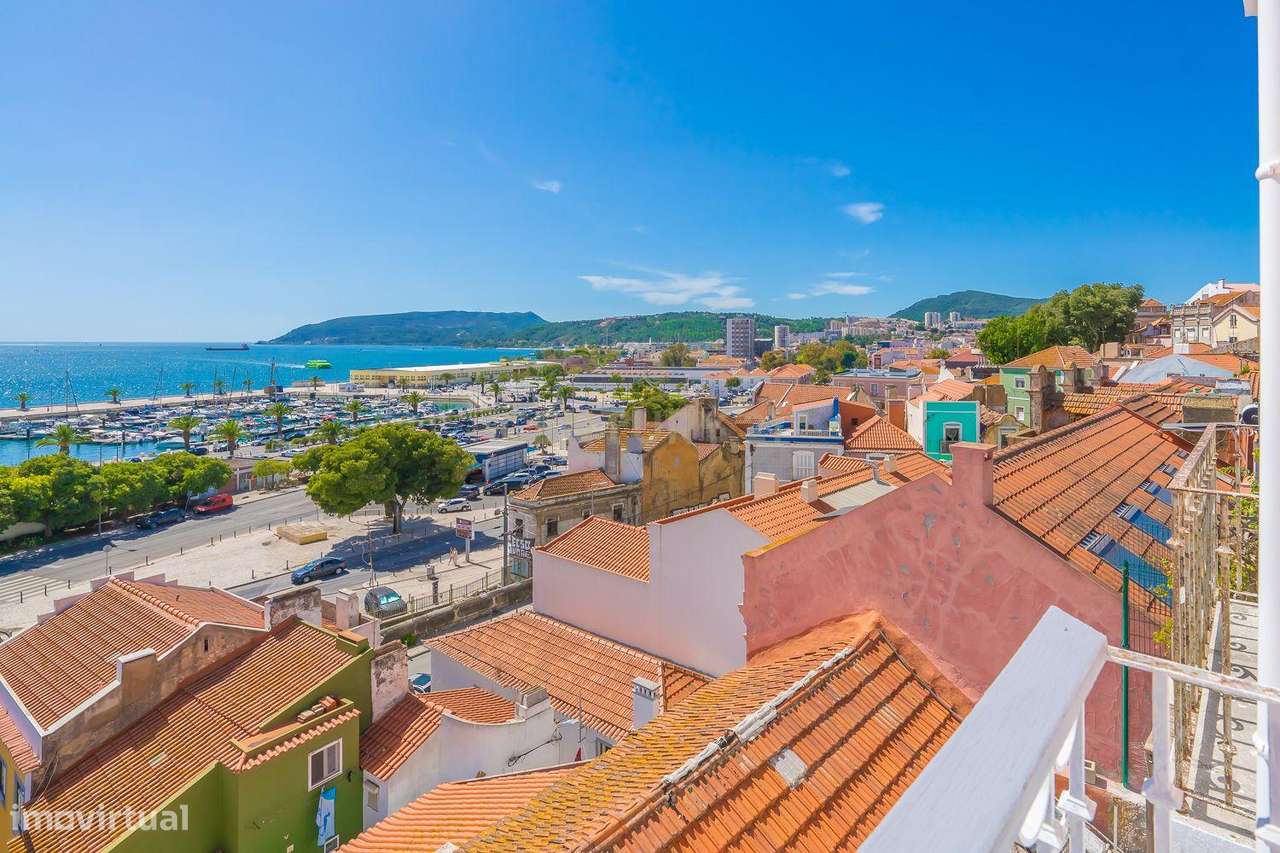 Apartamento com charme em Setúbal com uma vista soberba para o rio e t-1