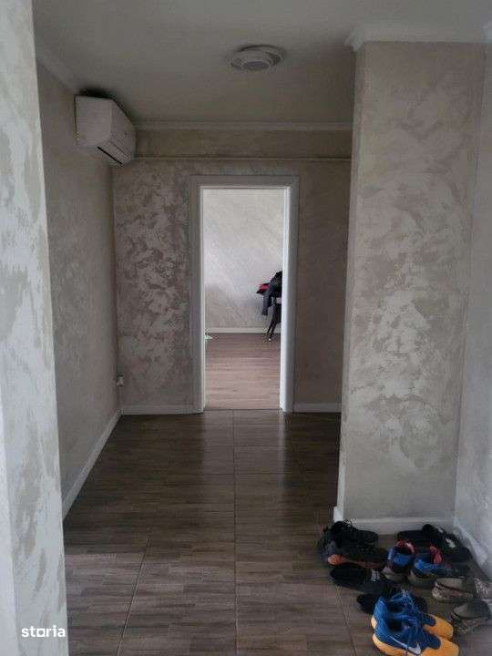 - Apartament 2 camere, zona Bariera, etaj intermediar. - Imagine principală: 5/8