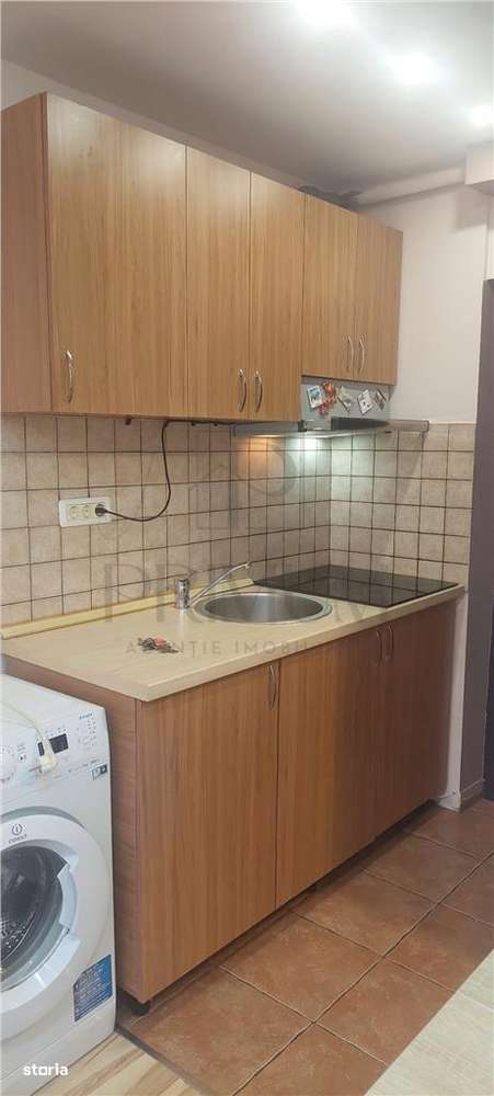 Garsoniera Renovata - Etaj Intermediar - Bloc Anvelopat - Zona Dambovi - Imagine principală: 4/9