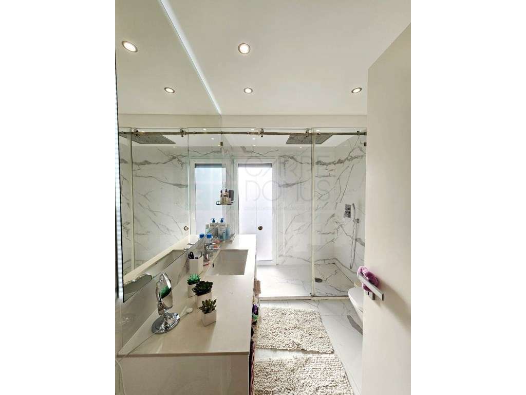 Magnifica moradia T4 com piscina na Urbanização Aroeira, em Santo E...-47