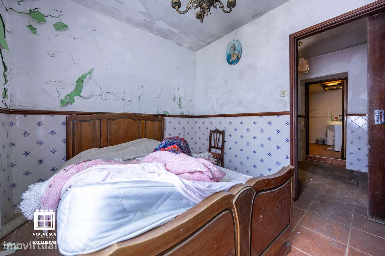 Moradia com duas habitações independentes em Lourosa - Exclusivo-28