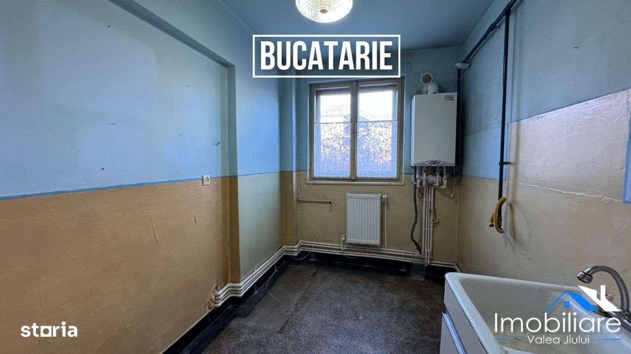 Apartament 3 camere, Lupeni, str. Gheorghe Sincai - Imagine principală: 5/7