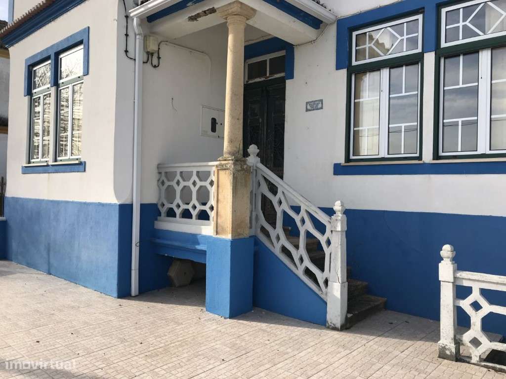 Moradia T7 com elevador-35