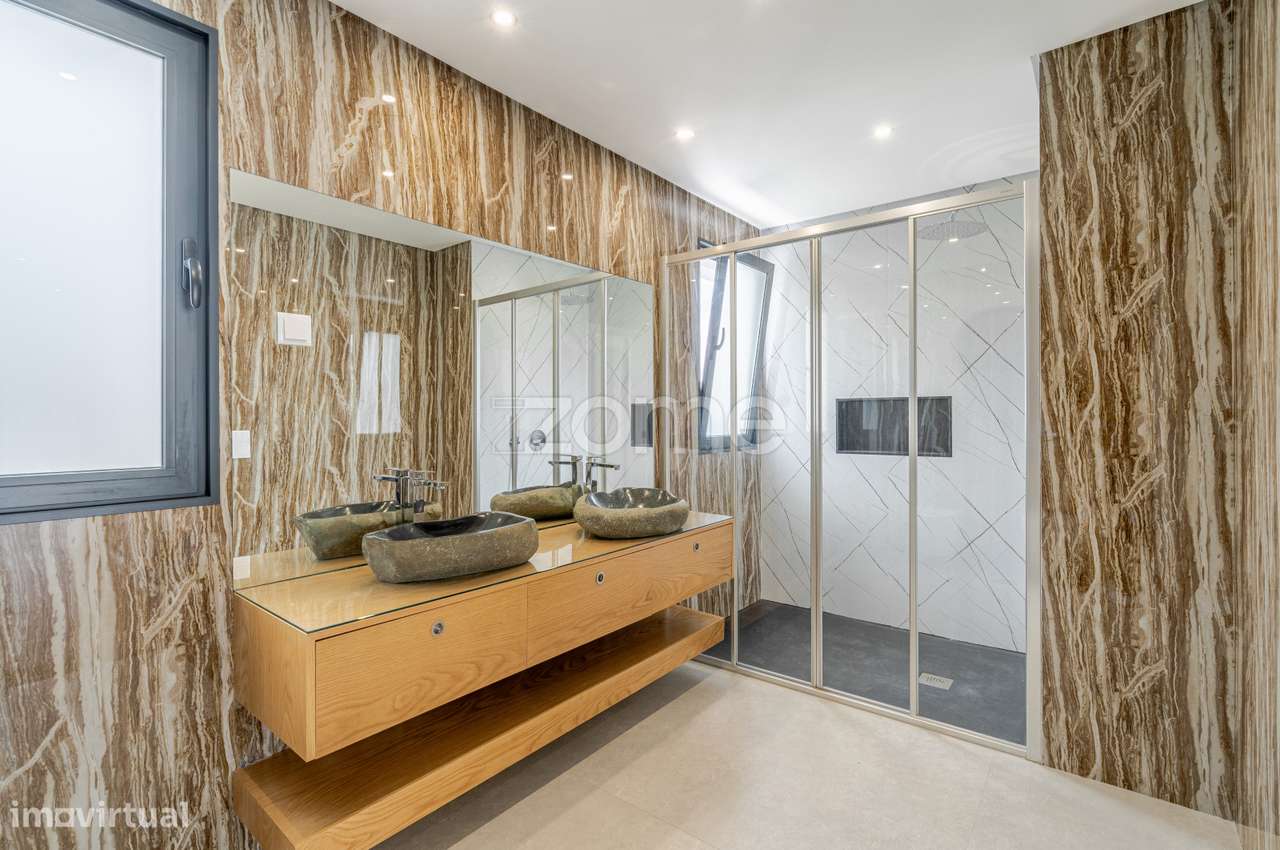 Apartamento T3 Penthouse com Vista Mar e Cidade no Caniço-36