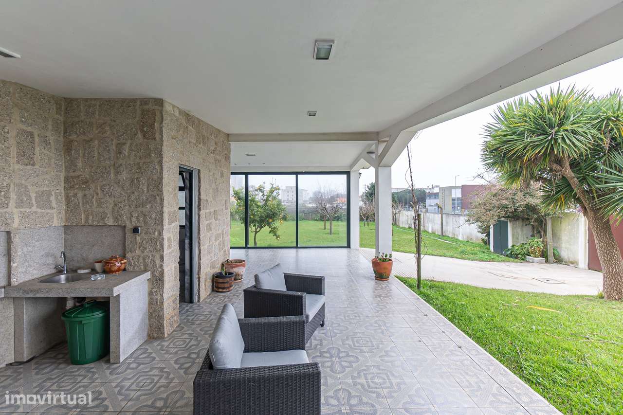 Moradia T3+1 Renovada com Vista Mar | Esmoriz-28